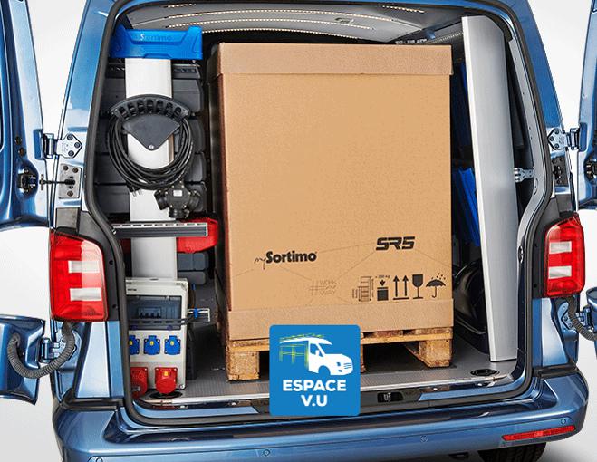 Étagère relevable métallique pour l'aménagement intérieur de véhicule utilitaire des artisans. Agencement repliable pour fourgon et fourgonnette des entreprises d’installation et de dépannage par Espace V.U Sarl station Sortimo by Gruau à Bordeaux, aménageur de camion et camionnette en atelier mobile en Gironde 33, Charente 16, Charente-Maritime 17, Dordogne 24 et Lot-et-Garonne 47.