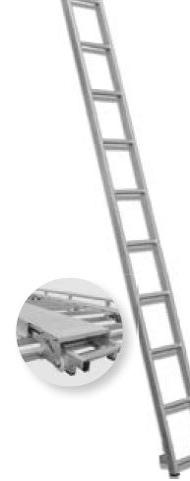 Échelle coulissante en aluminium sous la passerelle (chemin de marche) avec des barreaux antidérapants. Équipement de véhicule utilitaire professionnel H1, H2 et H3 des artisans et des entreprises par Espace V.U Sarl. Montez facilement sur le toit du camion ou de la camionnette, accès en toute sécurité au pavillon du fourgon ou de la fourgonnette. Vente directe usine, matériel livré en kit.