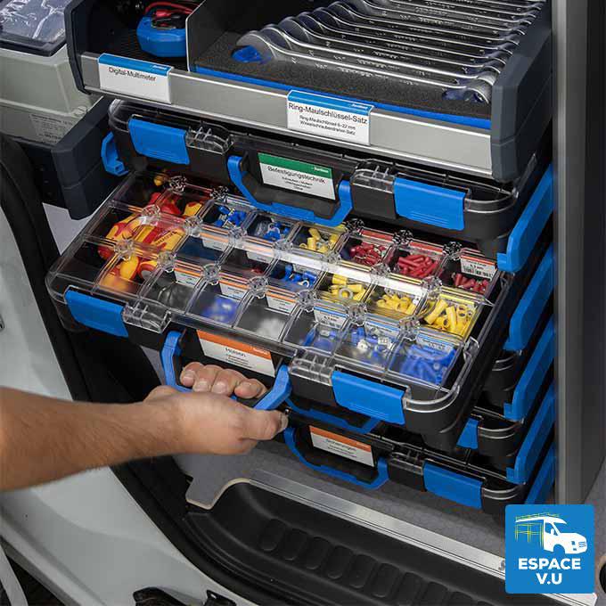 Mallette pour système de rangement Sortimo SR5 pour l'aménagement de véhicule utilitaire, et l'équipement intérieur de fourgon et fourgonnette pour les artisans, entreprise tpe, pme, collectivité locale et grand compte par Espace V.U Sarl station Sotimo by Gruau agréée à Bordeaux en Gironde 33, Charente 16, Charente-Maritime 17, Dordogne 24 et Lot-et-Garonne 47.