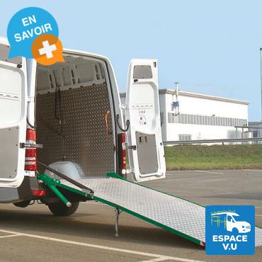 Obtenez un devis pour une rampe de chargement pliable avec une capacité de charge de 600 kg à 1800 kg pour l'équipement d'un véhicule utilitaire léger par Espace V.U Sarl, station Sortimo by Gruau, aménageur de véhicule professionnel à Bordeaux en Gironde 33, Charente 16, Charente-Maritime 17, Dordogne 24 et Lot-et-Garonne 47. Vente directe usine dans toute France.