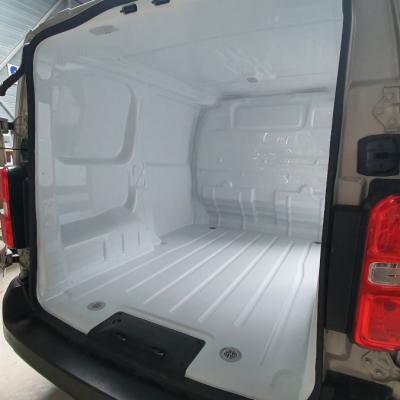 Doublage, placage en polyester pour véhicule utilitaire. Habillage gelcoat intérieur plastifié, stratifié, plastique, PVC.