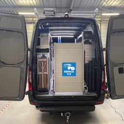 Aménagement de Sprinter utilitaire camion pour un artisan plombier chauffagiste en Gironde.