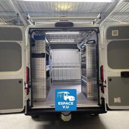 Aménagement intérieur métallique modulaire er galerie en aluminium pour le camion d'une entreprise climatisation et chauffage en Gironde et Nouvelle-Aquitaine.