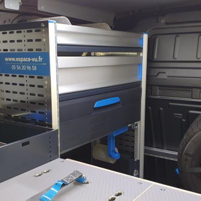 Agencement du Berlingo utilitaire (van) réalisé pour une entreprise de radio télécommunication en Nouvelle-Aquitaine avec un équipement sur mesure Sortimo.