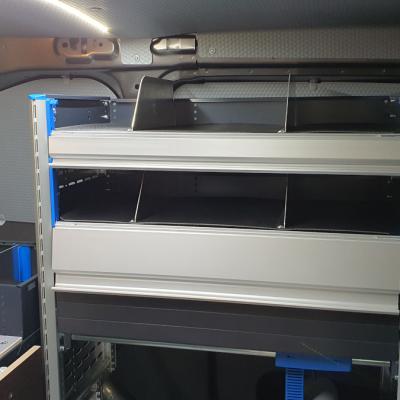 Agencement du Berlingo utilitaire (van) réalisé pour une entreprise de radio télécommunication en Nouvelle-Aquitaine avec un équipement sur mesure Sortimo.