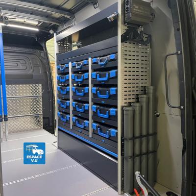 Aménagement de Sprinter utilitaire camion pour un artisan plombier chauffagiste en Gironde.