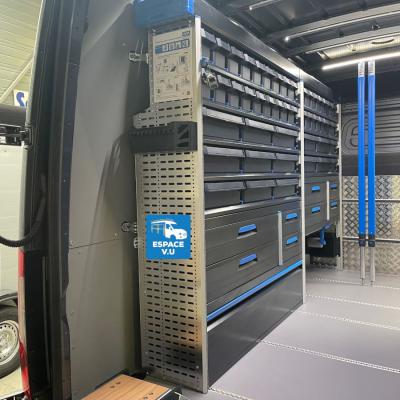 Aménagement de Sprinter utilitaire camion pour un artisan plombier chauffagiste en Gironde.